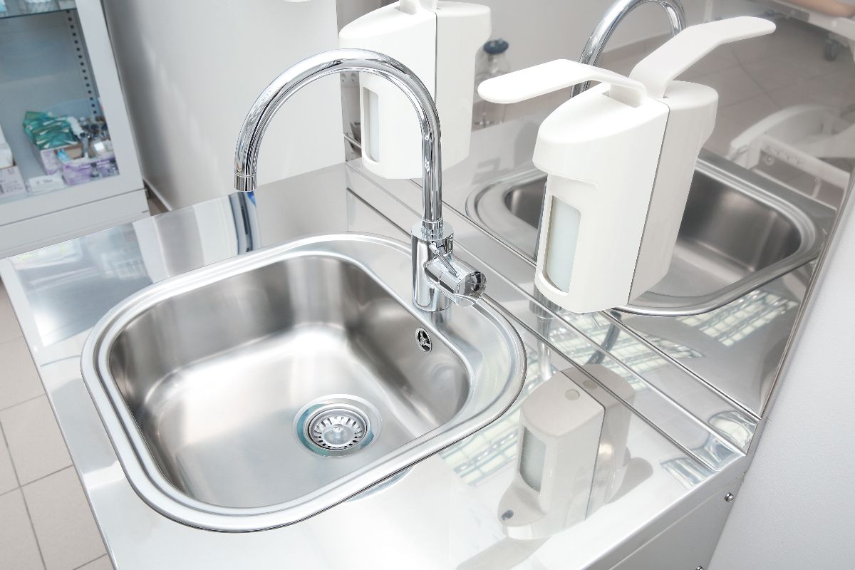 6 Ways to Ensure Safe Water Hygiene Protocols in Hospital Facilities